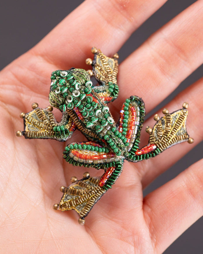 Green Flying Frog Brooch Pin - Trovelore