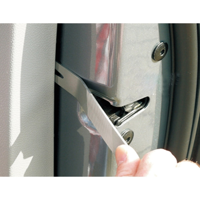 Metal FatMax Wrecking Bar for Heavy-Duty Demolition and Construction Tasks